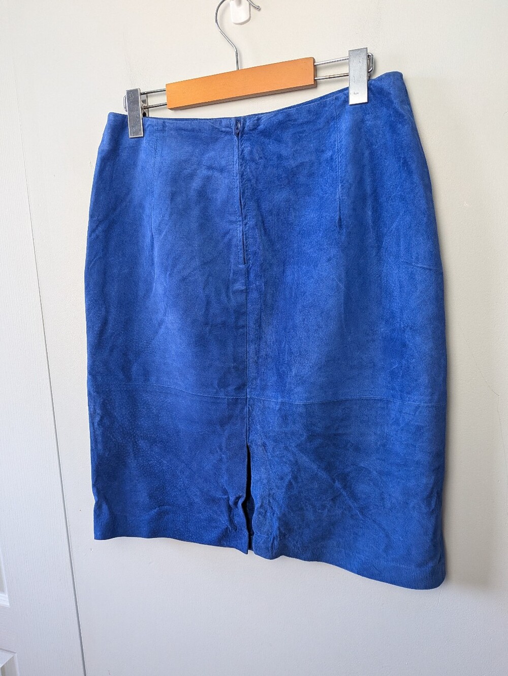 VINTAGE 80-90 WEST BAY 100% Suede Mini Skirt Women Blue Color Size 12 Back Zip - Picture 3 of 9